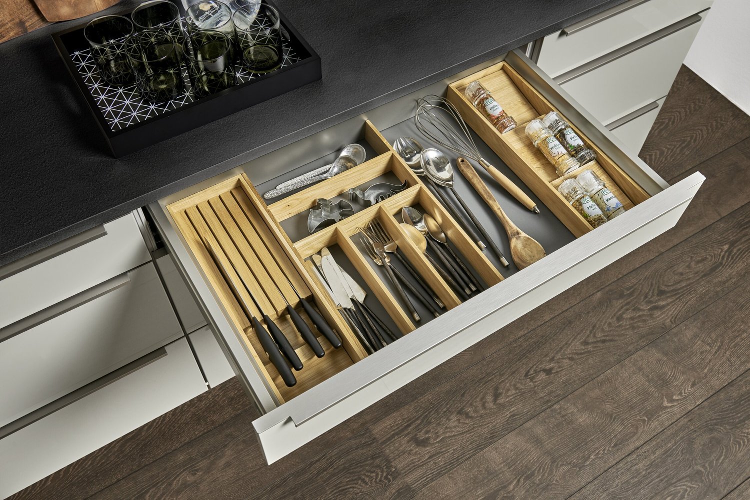 Nolte drawer detail